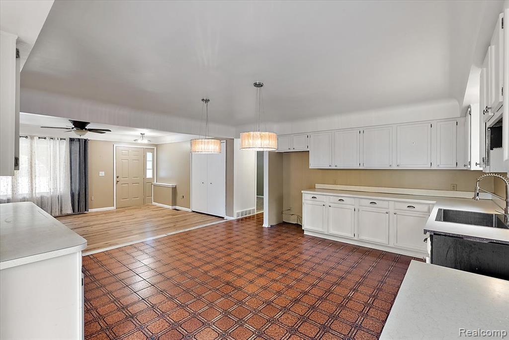 48969 Callens Road Property Photo 11