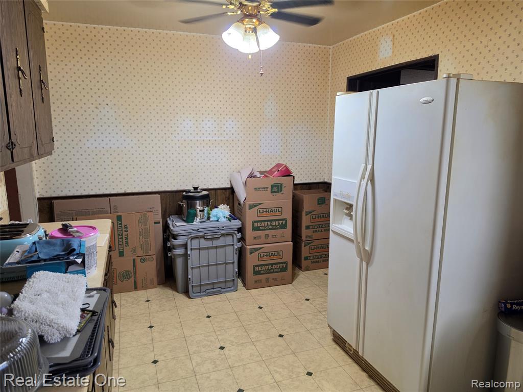 24555 Johnston Avenue Property Photo 6