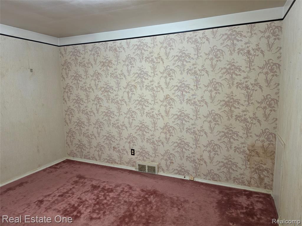 24555 Johnston Avenue Property Photo 14