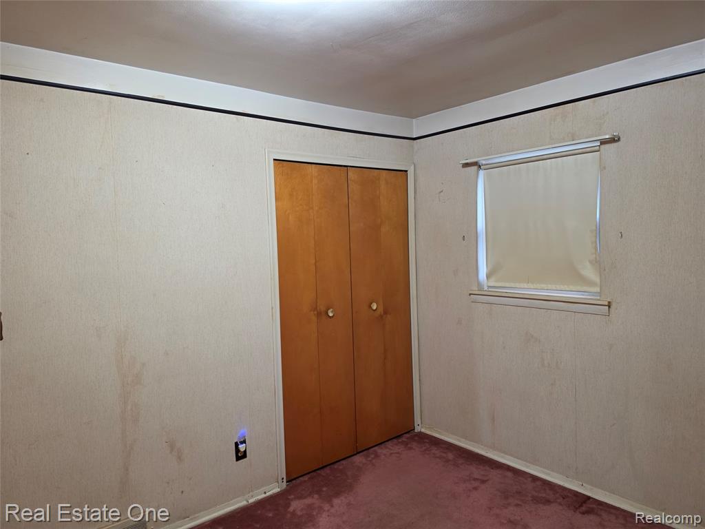 24555 Johnston Avenue Property Photo 15
