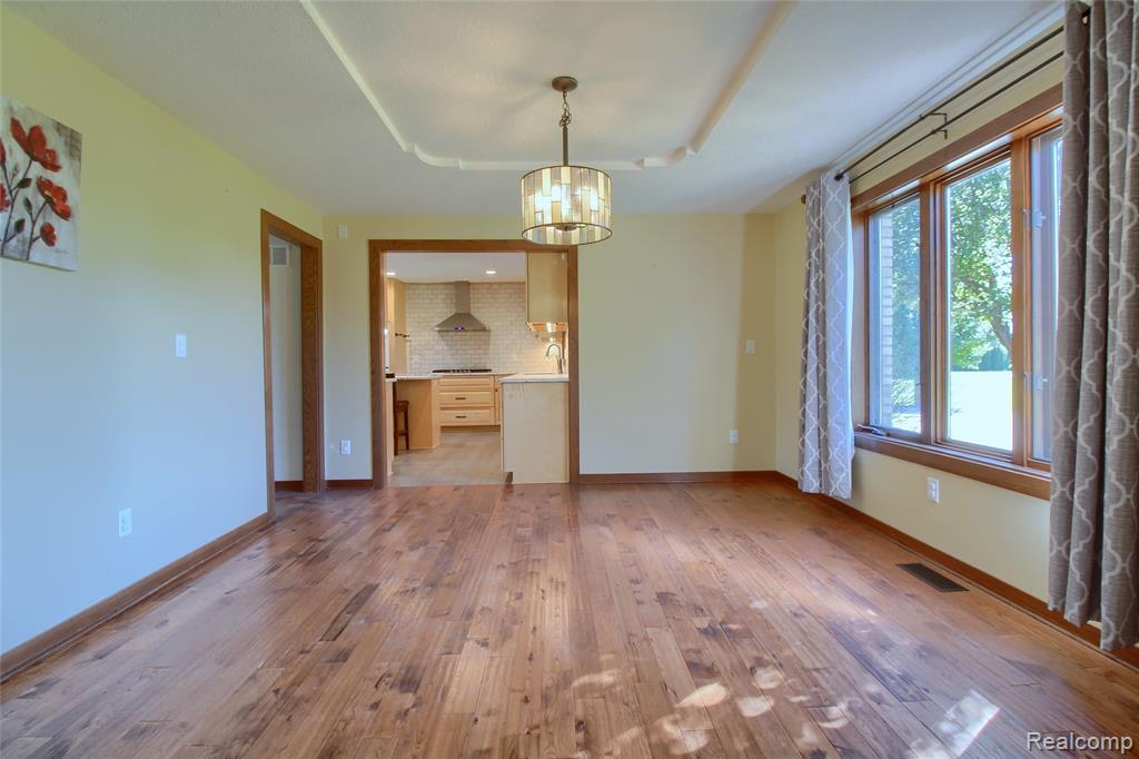 4305 Pointe Aux Peaux Property Photo 21