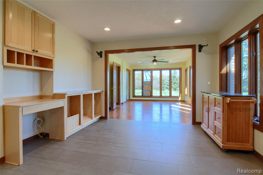 4305 Pointe Aux Peaux Property Photo 30