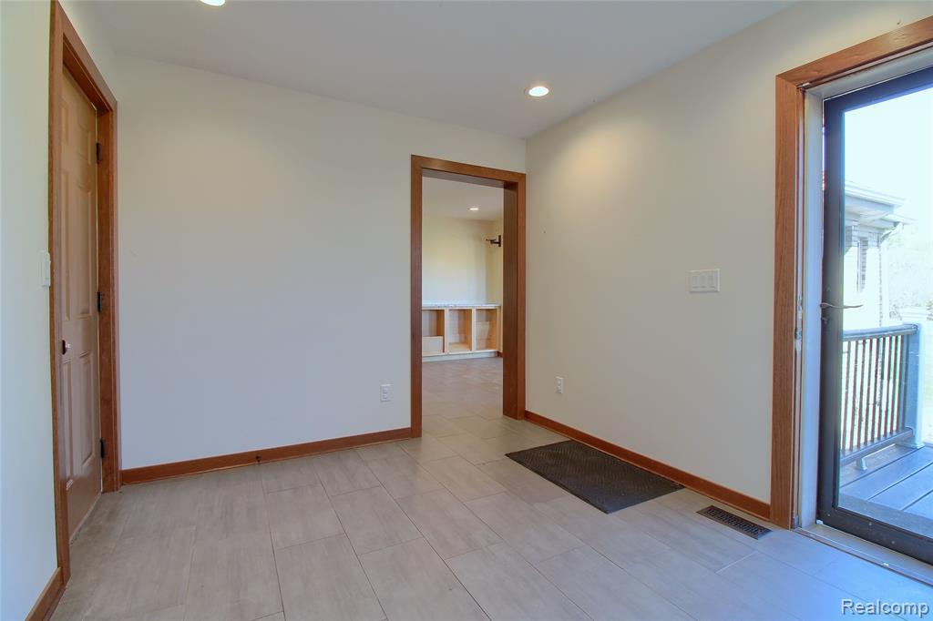 4305 Pointe Aux Peaux Property Photo 35