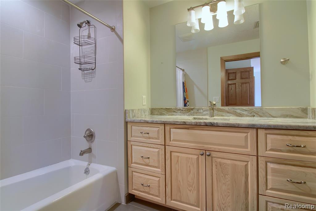 4305 Pointe Aux Peaux Property Photo 44