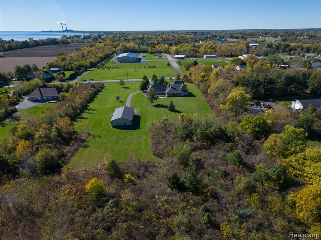 4305 Pointe Aux Peaux Property Photo 68