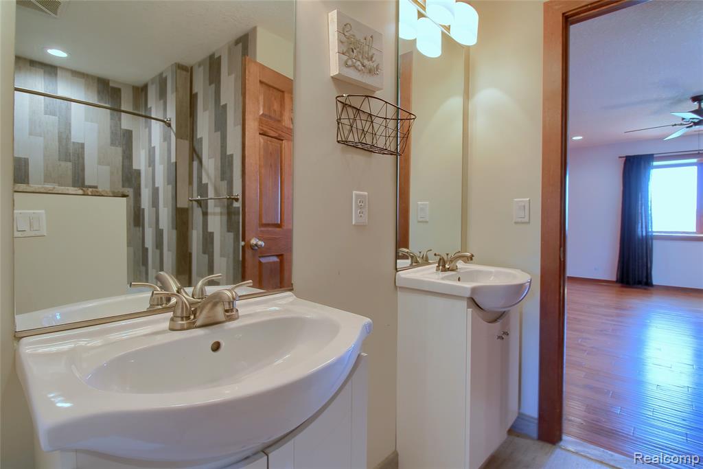 4305 Pointe Aux Peaux Property Photo 89