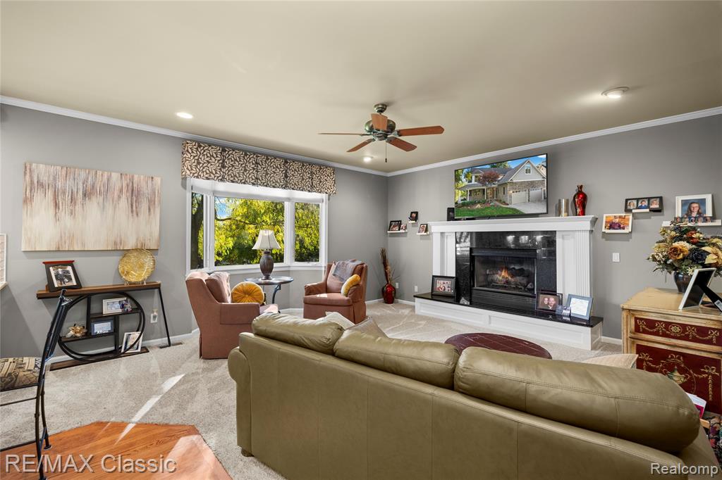 3631 Lakeview Drive Property Photo 8
