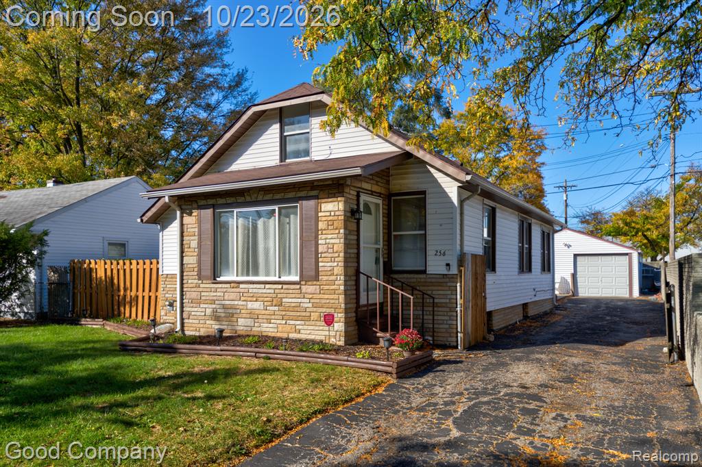 256 W Goulson Avenue Property Photo 1