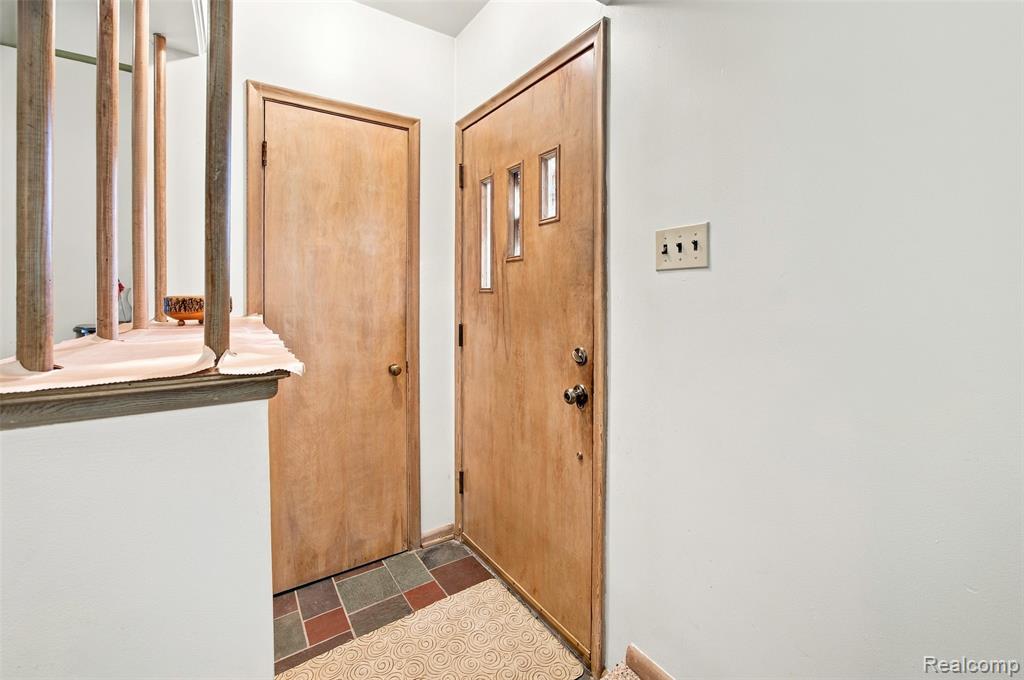 2000 N York Street Property Photo 12