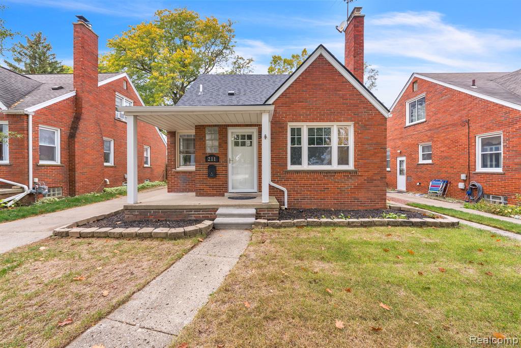 211 Drexel Street Property Photo 4