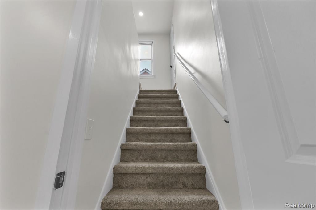 211 Drexel Street Property Photo 17