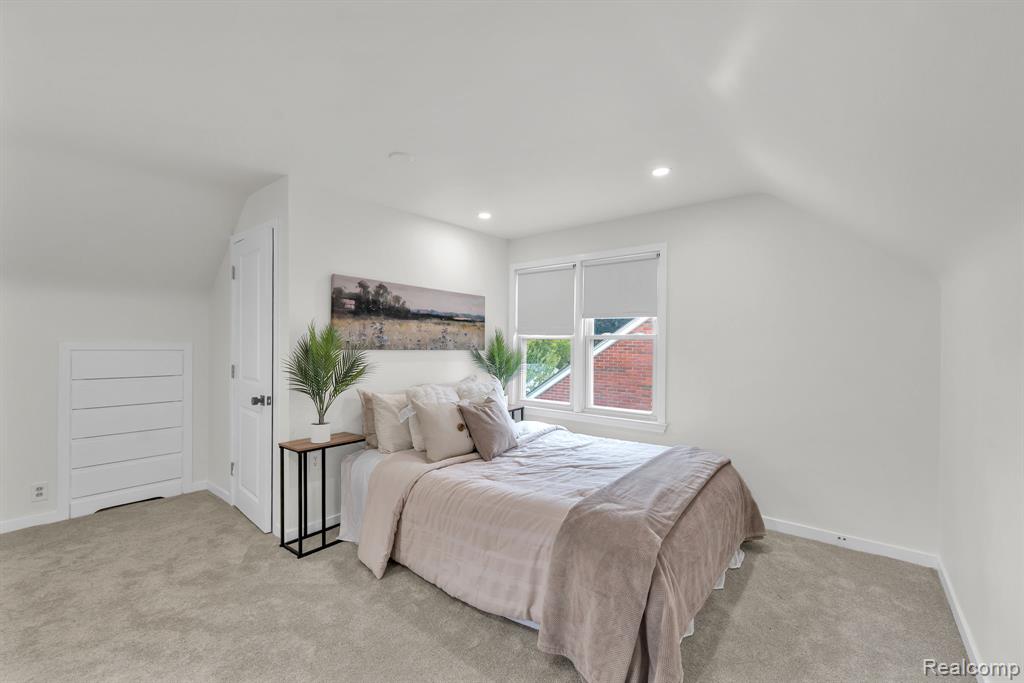 211 Drexel Street Property Photo 20
