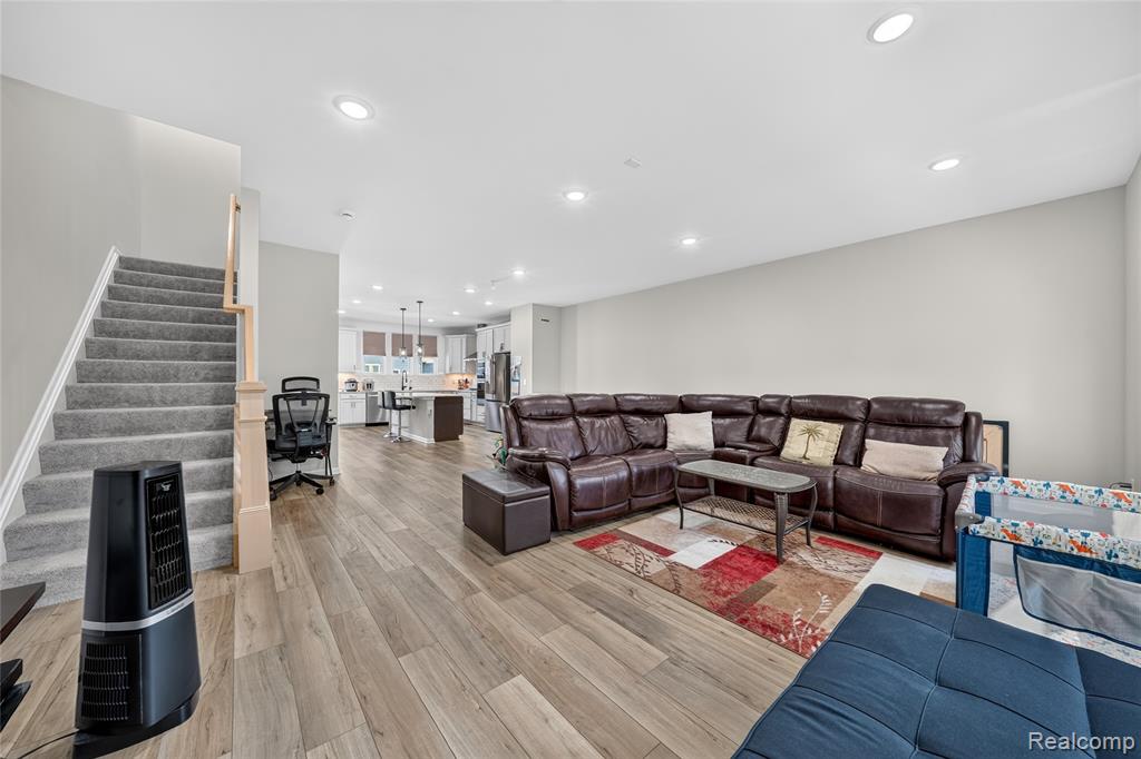 42975 Atwood Avenue Avenue Property Photo 8