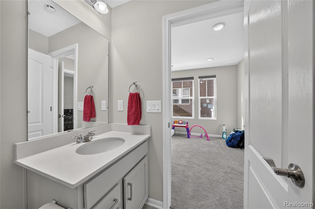 42975 Atwood Avenue Avenue Property Photo 19