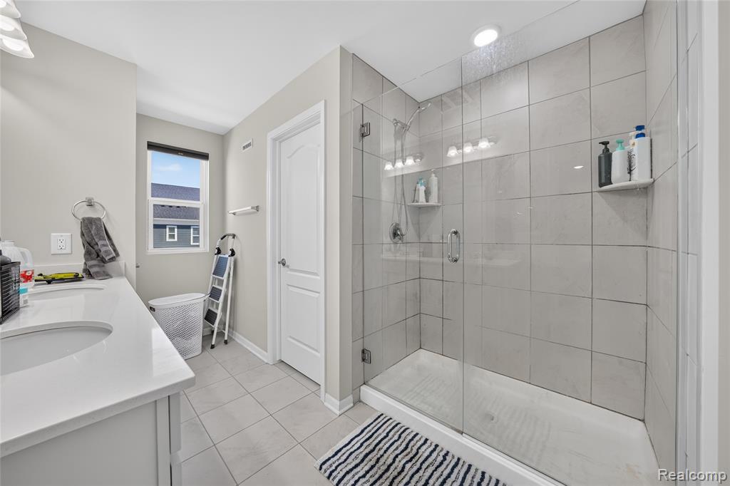 42975 Atwood Avenue Avenue Property Photo 24