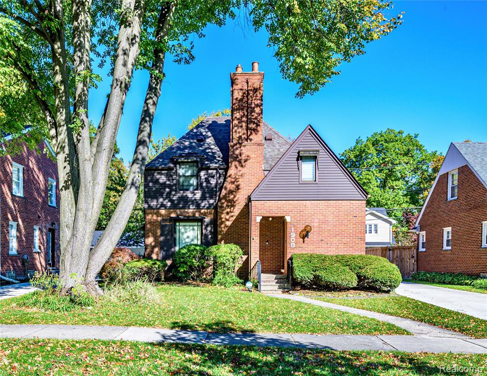1908 Lloyd Avenue Property Photo 1
