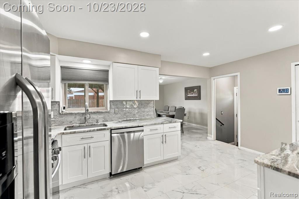 4906 Fairmont Court Property Photo 13