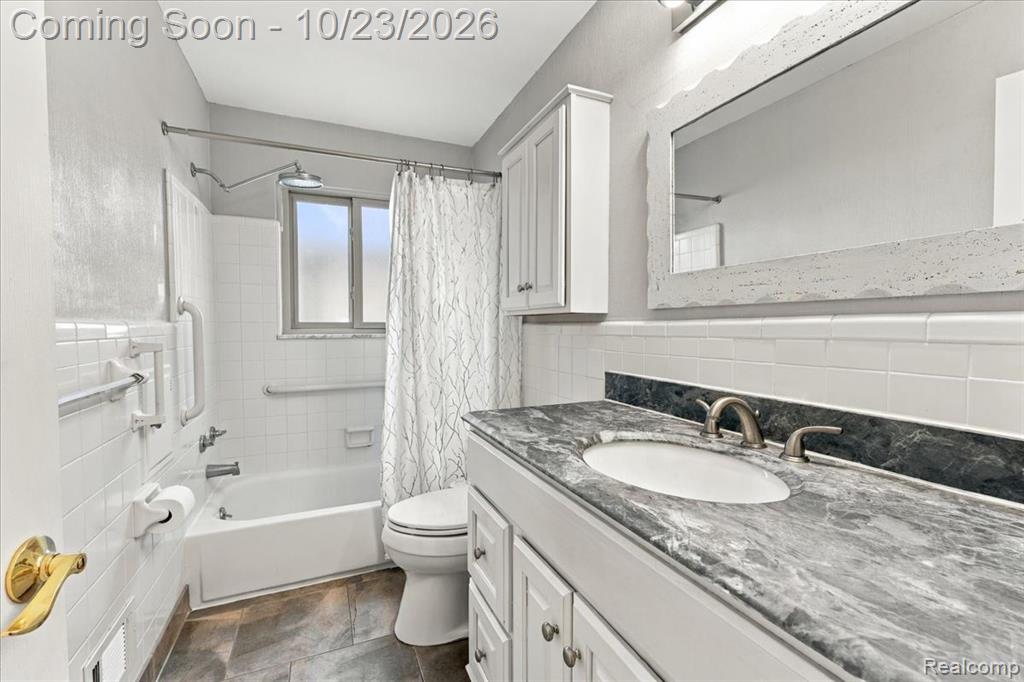 4906 Fairmont Court Property Photo 20