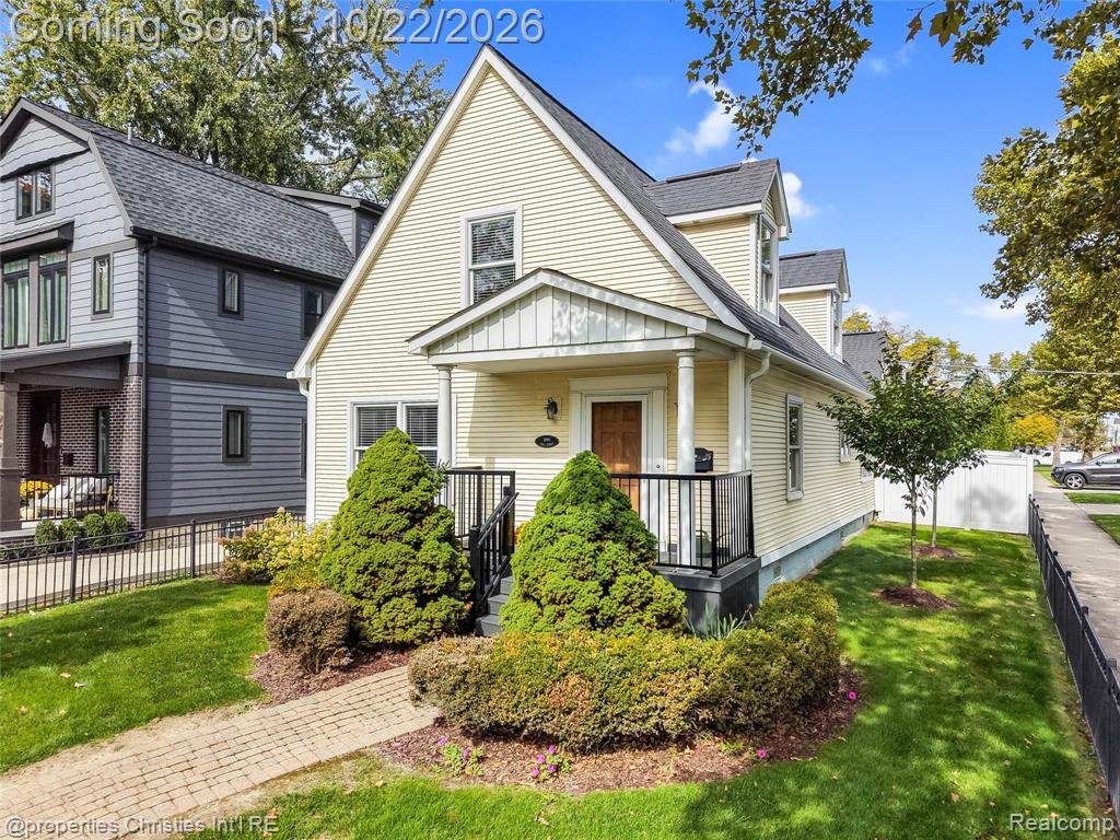 1999 Cole Street Property Photo 1