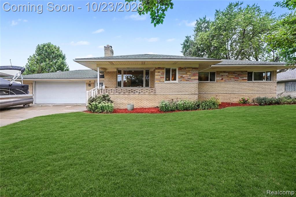 98 Edgelake Drive Property Photo 1