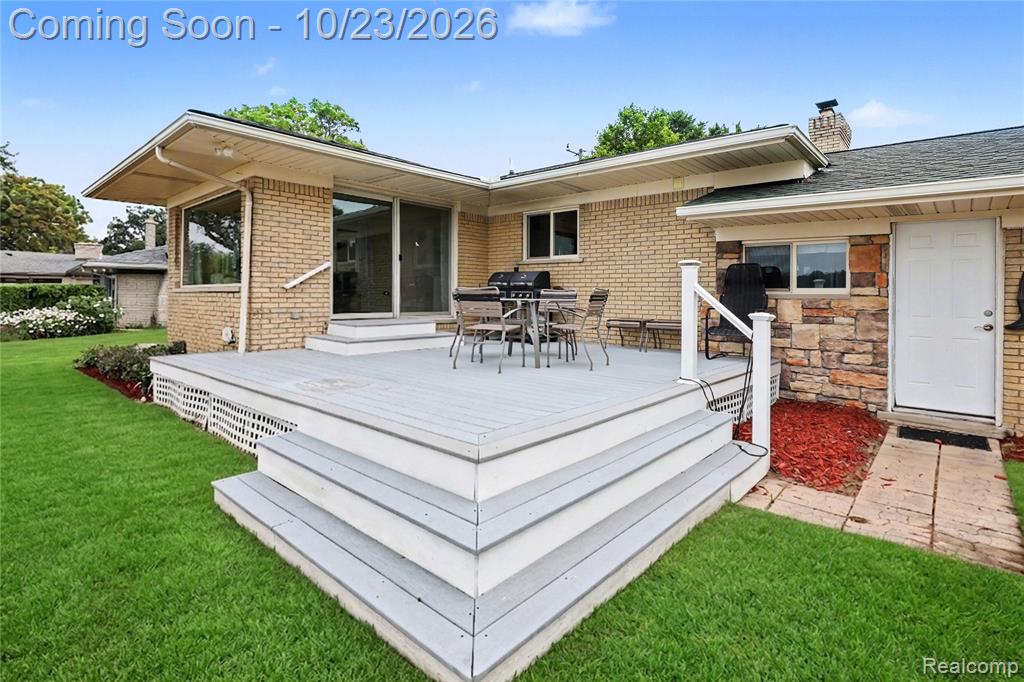 98 Edgelake Drive Property Photo 24
