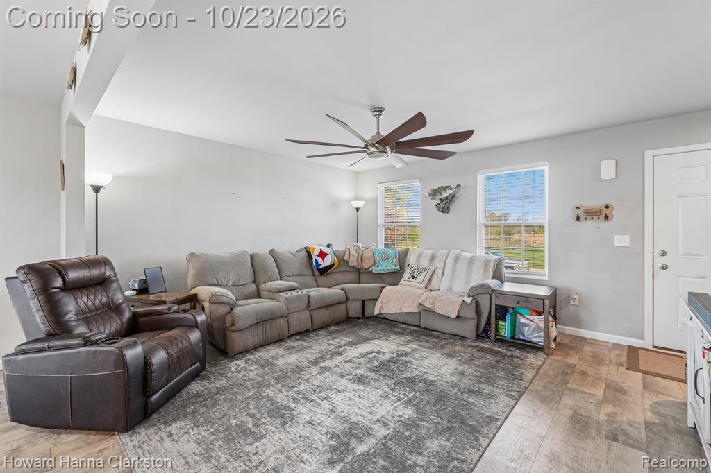 2885 Berkshire Street Property Photo 5