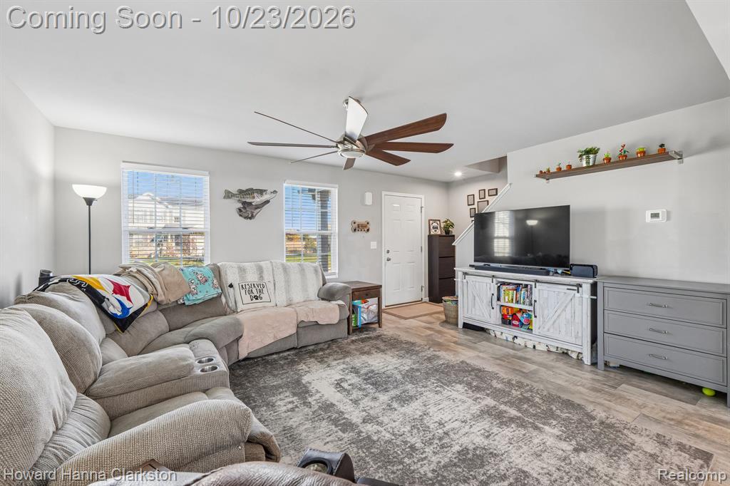 2885 Berkshire Street Property Photo 6