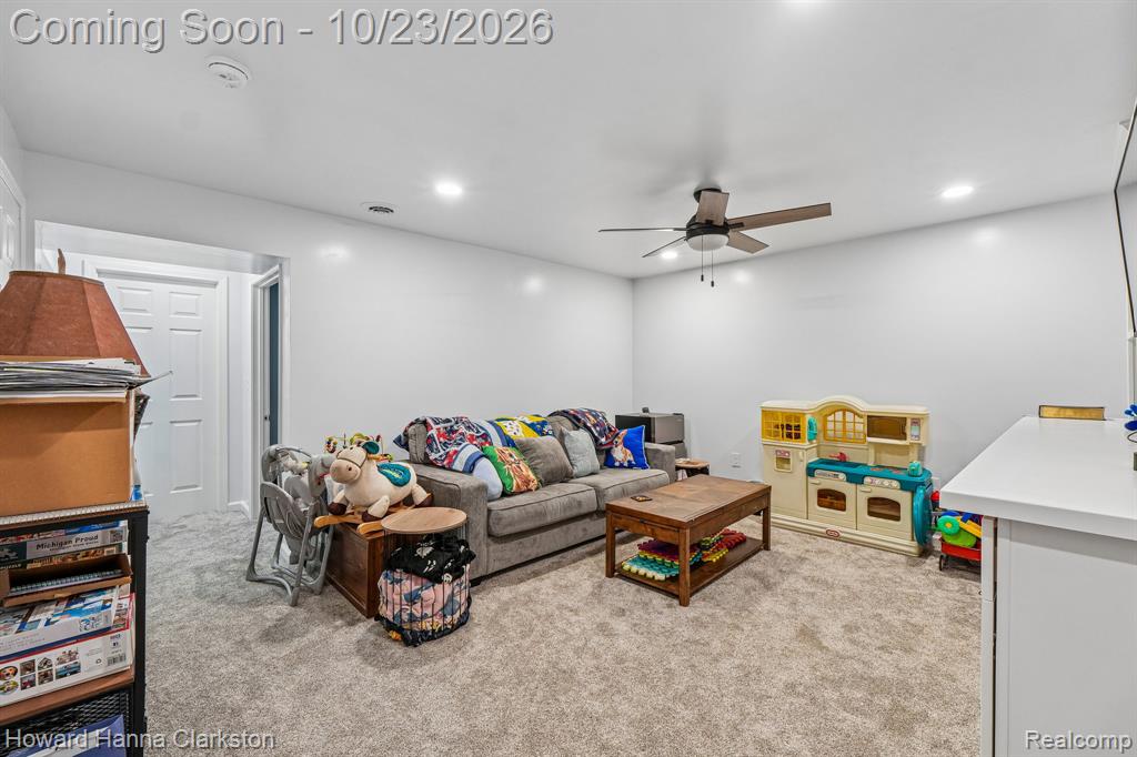 2885 Berkshire Street Property Photo 28