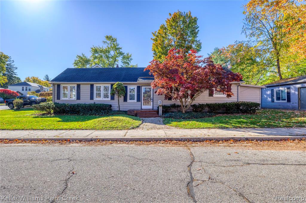 339 N Castell Avenue Property Photo 1