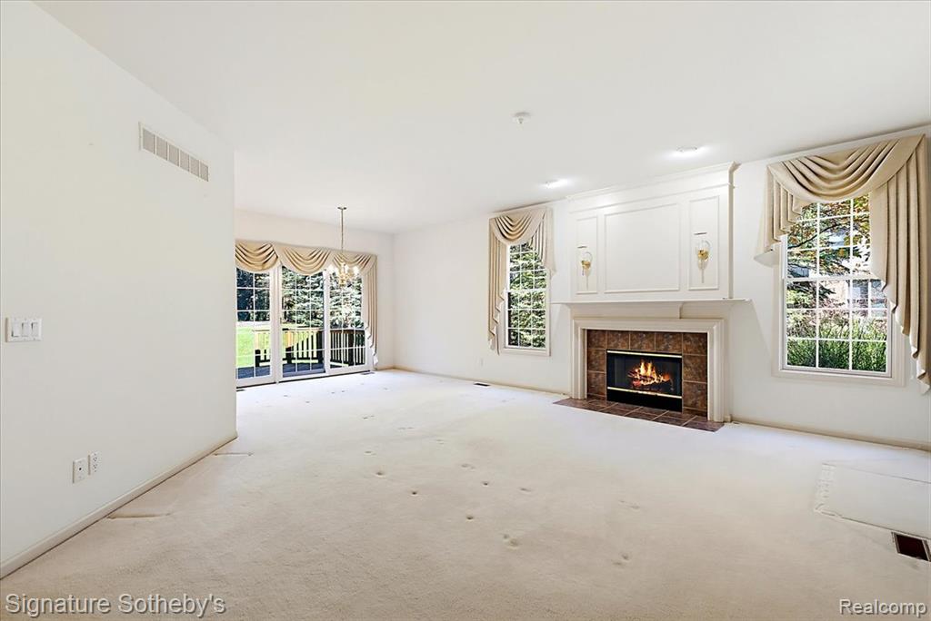 1989 Dunham Drive Property Photo 6