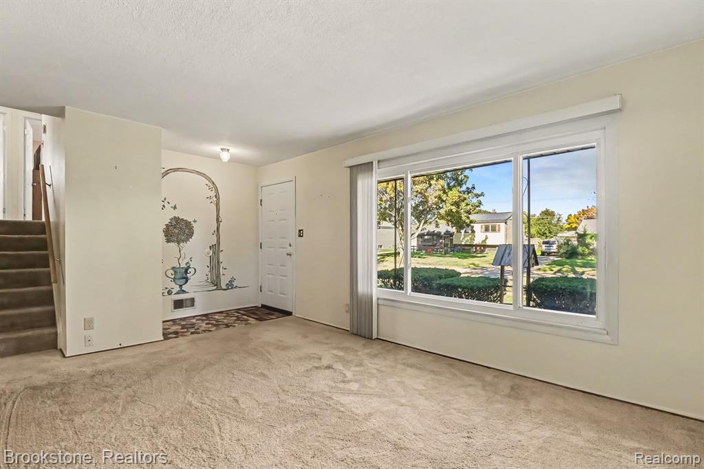 11884 Wheaton Drive Property Photo 3