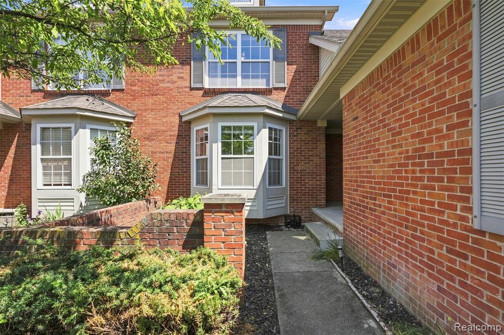 13469 Shire Lane Property Photo 3
