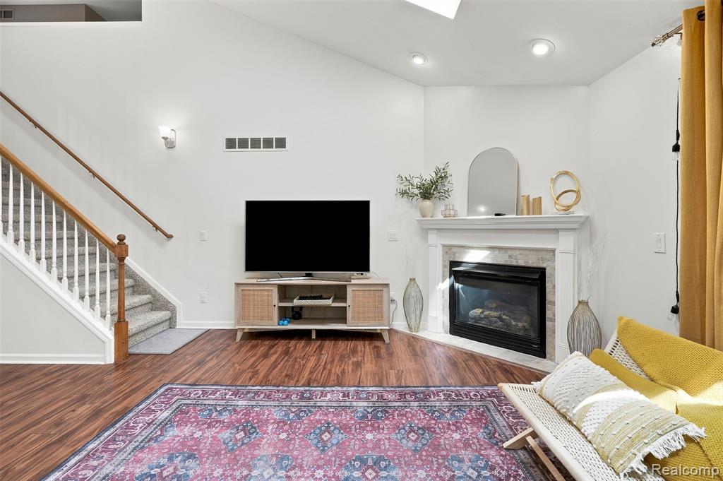 13469 Shire Lane Property Photo 7