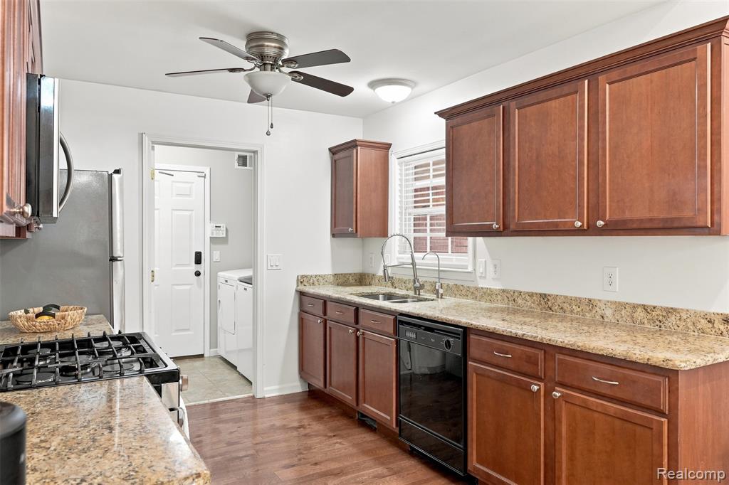 13469 Shire Lane Property Photo 14