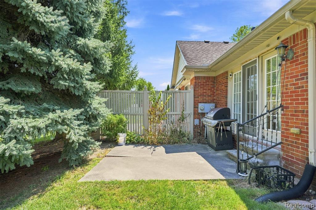 13469 Shire Lane Property Photo 36