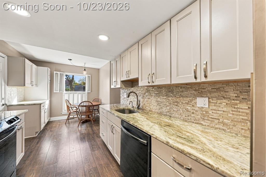 74 Longford Drive Property Photo 12