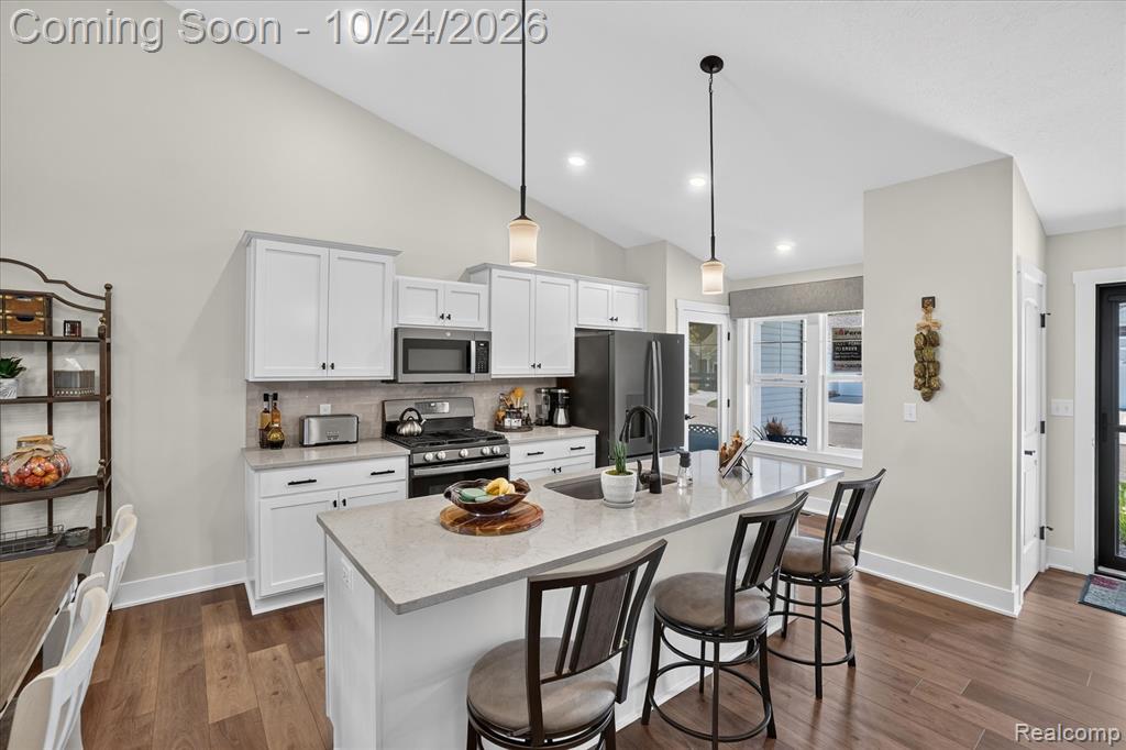 1534 N Village Circle Property Photo 12