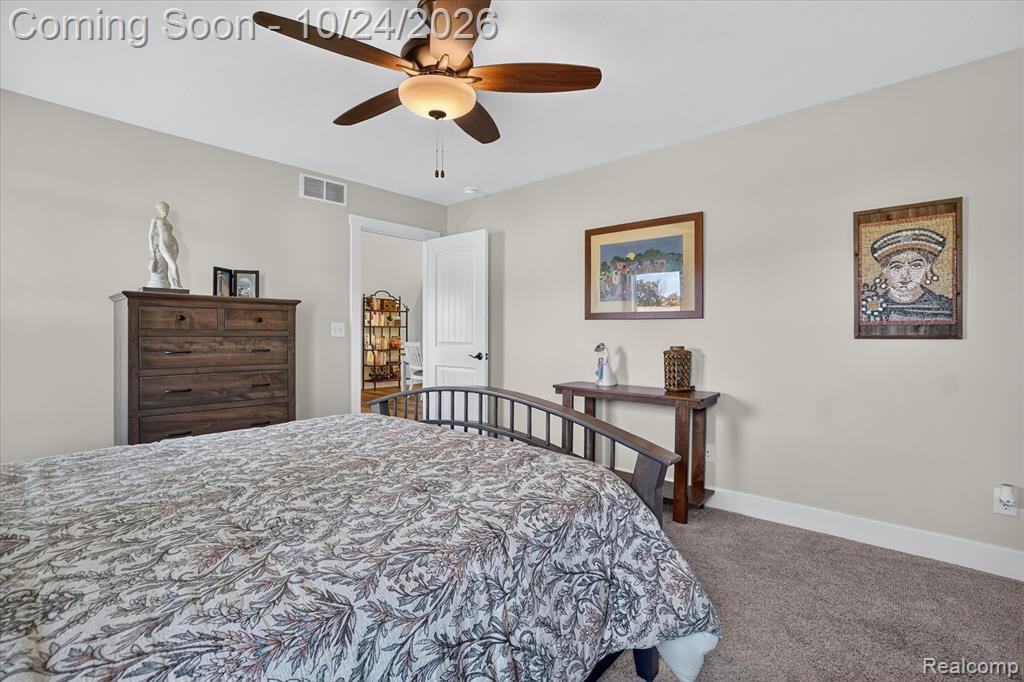 1534 N Village Circle Property Photo 22