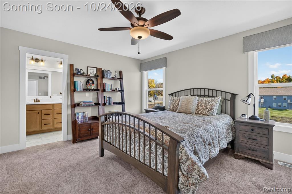 1534 N Village Circle Property Photo 23