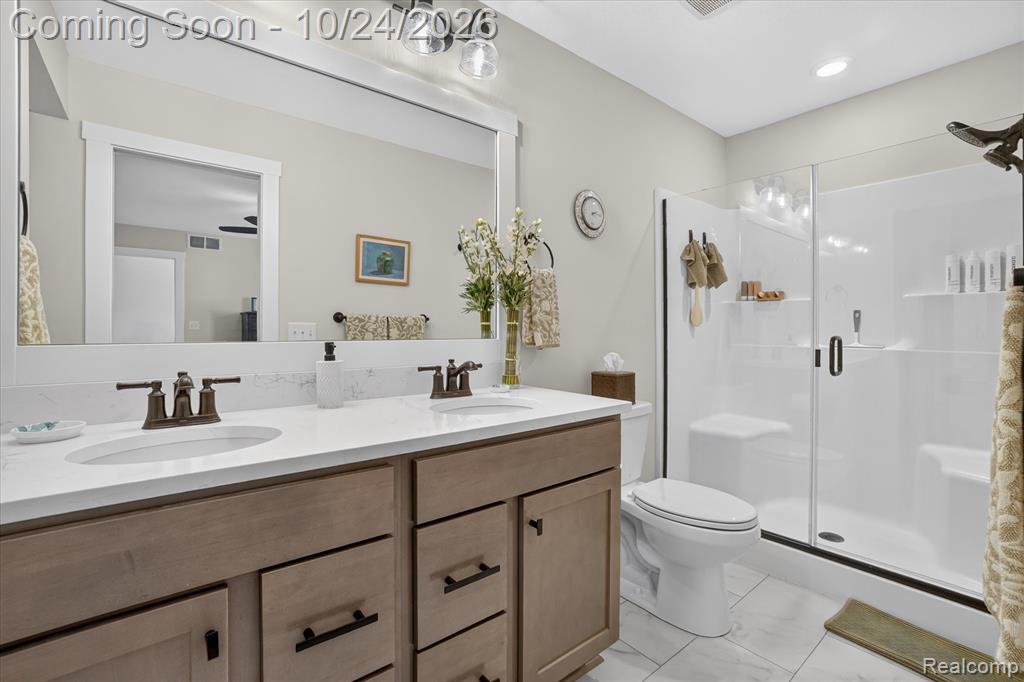 1534 N Village Circle Property Photo 25