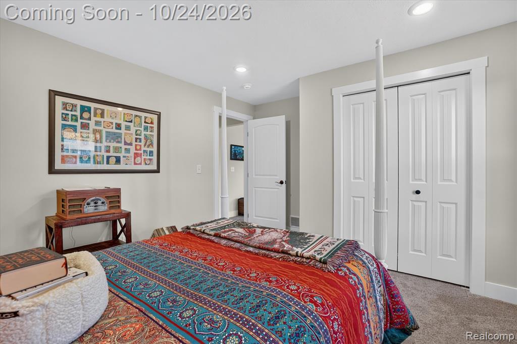 1534 N Village Circle Property Photo 29