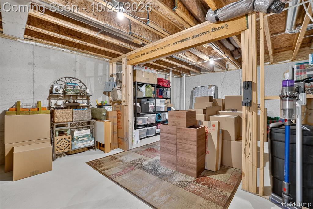 1534 N Village Circle Property Photo 35
