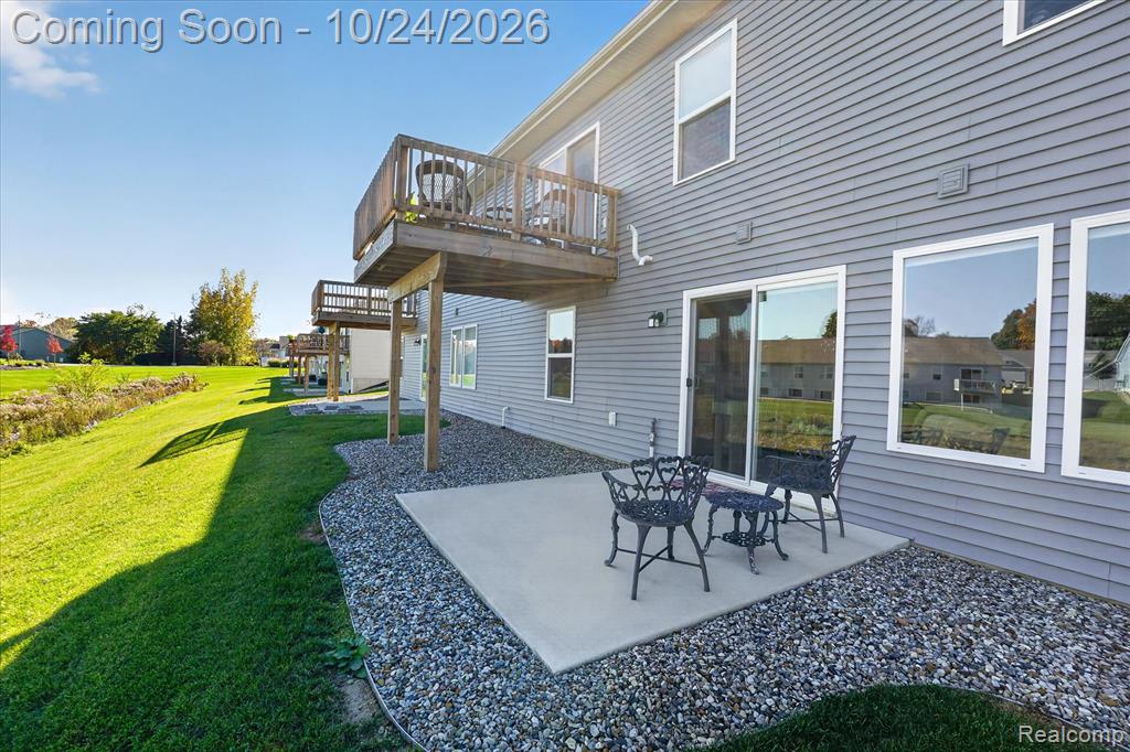 1534 N Village Circle Property Photo 40