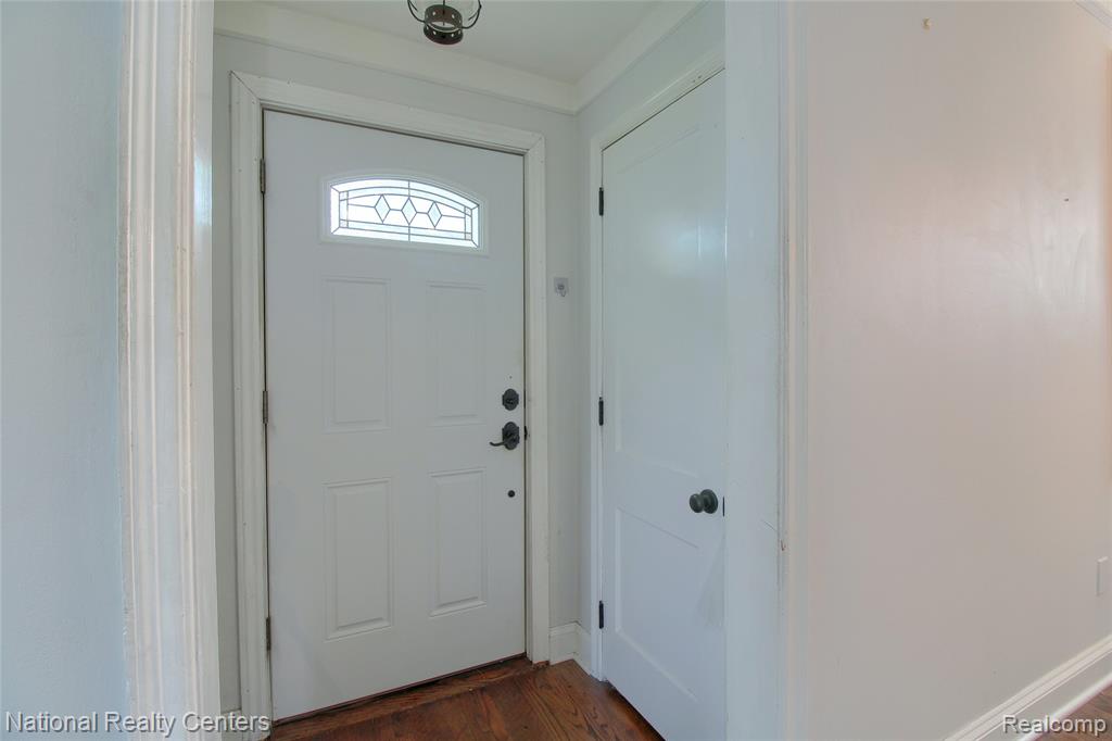 2463 Cummings Avenue Property Photo 6