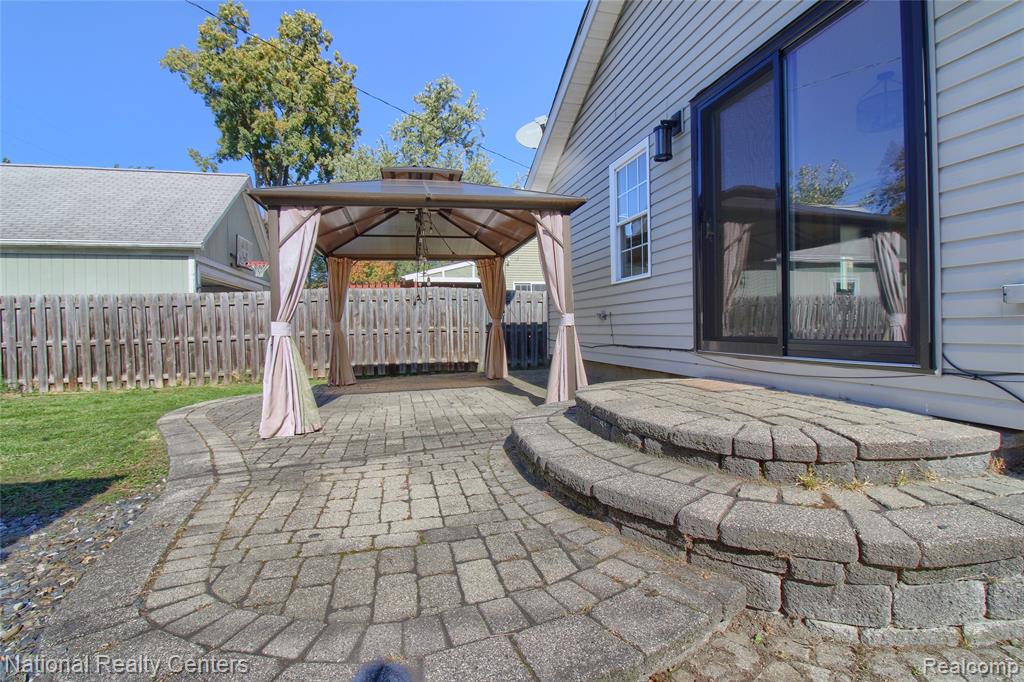 2463 Cummings Avenue Property Photo 46