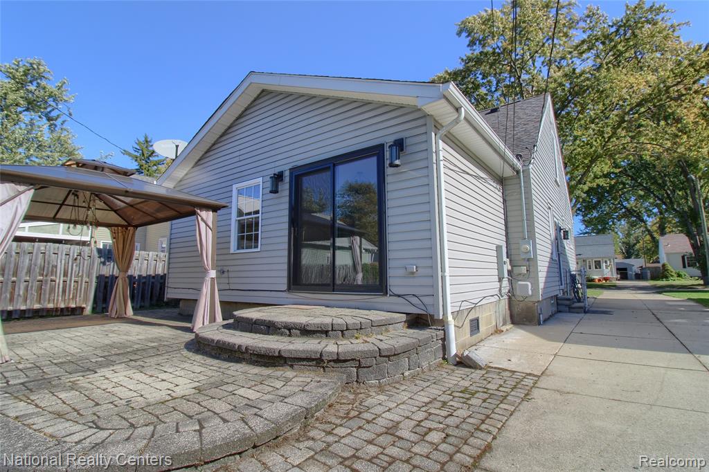 2463 Cummings Avenue Property Photo 48