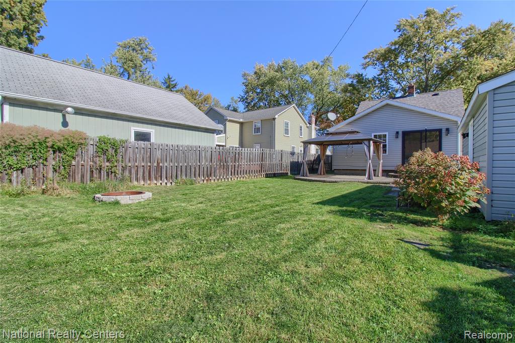 2463 Cummings Avenue Property Photo 50
