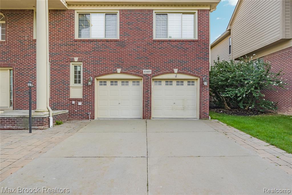 41605 Burroughs Avenue Property Photo 5