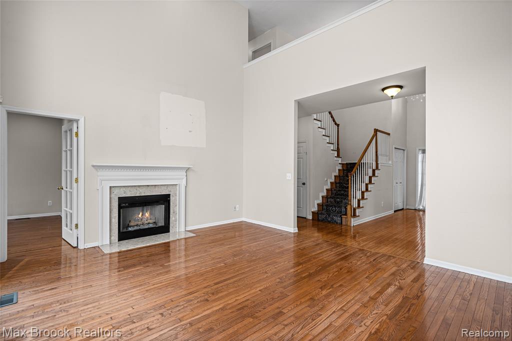 41605 Burroughs Avenue Property Photo 12