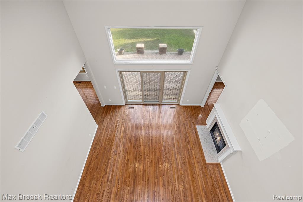 41605 Burroughs Avenue Property Photo 14